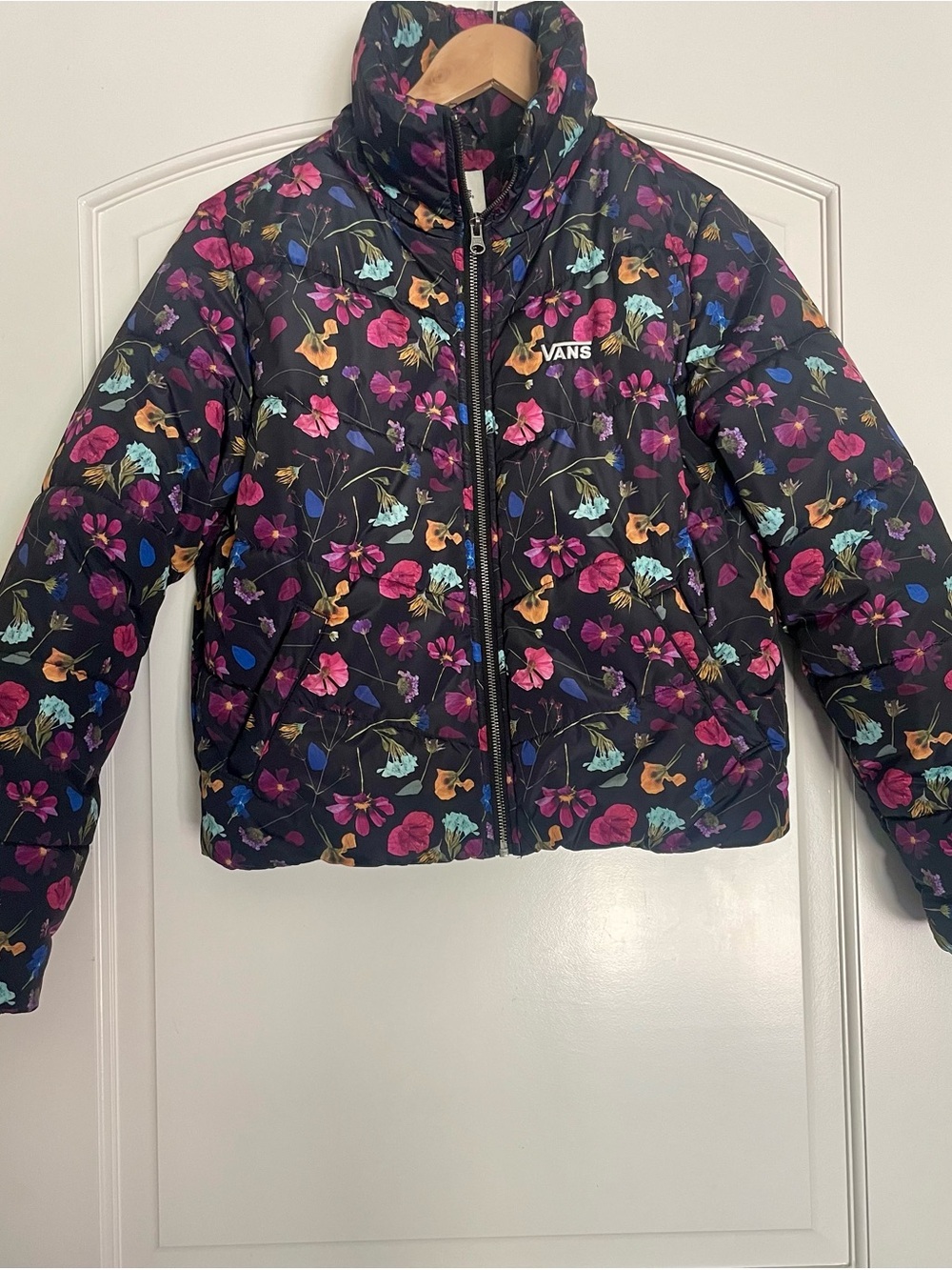 VANS Black Multicolor Floral Women's Puffer Jacket Zip Lined Pockets XS